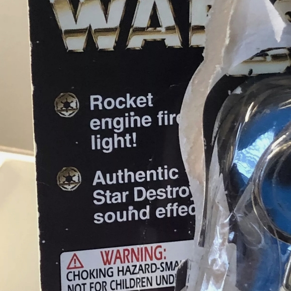 Star Wars Star Destroyer Key Chain New in Open Package - Picture 3 of 5